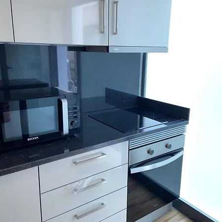 Modern Flat In דירה *