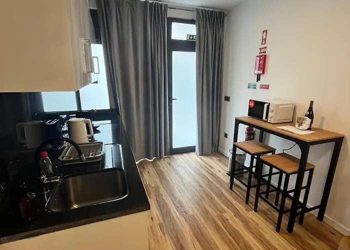 Modern Flat In * מצ'יקו