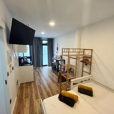 Modern Flat In Lägenhet Machico (Madeira)